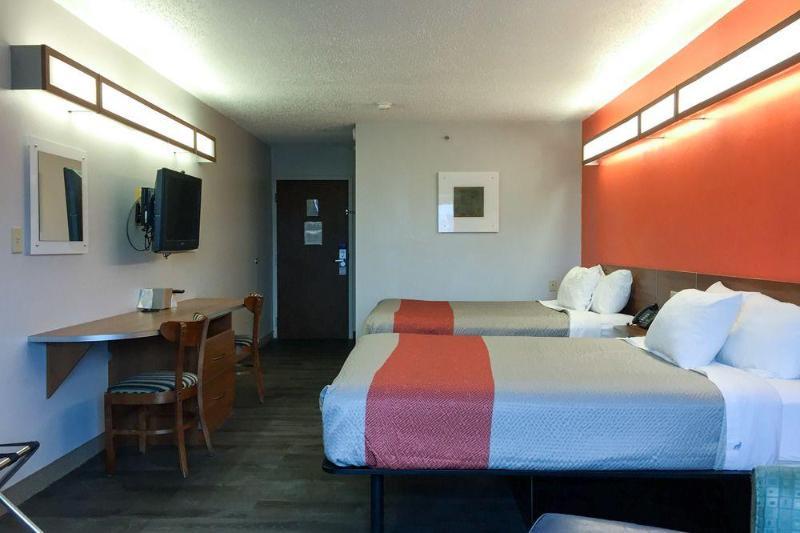 Quality Inn & Suites Watertown Fort Drum Calcium 외부 사진